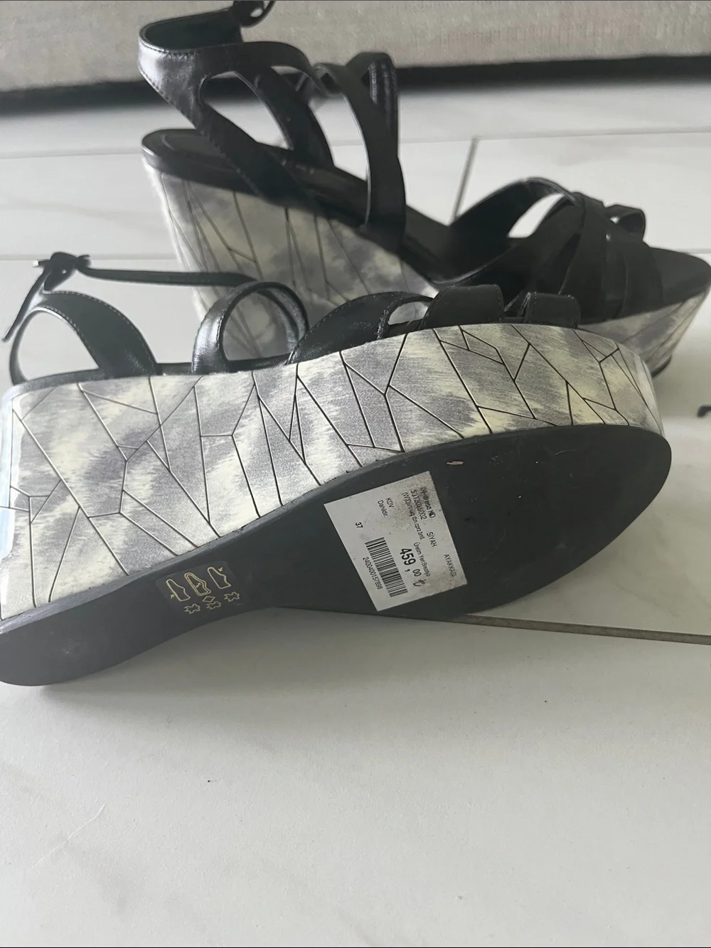 Diverse Black Strappy Platform Sandals